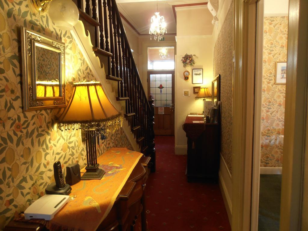 Riverside Guest House Морпет Экстерьер фото